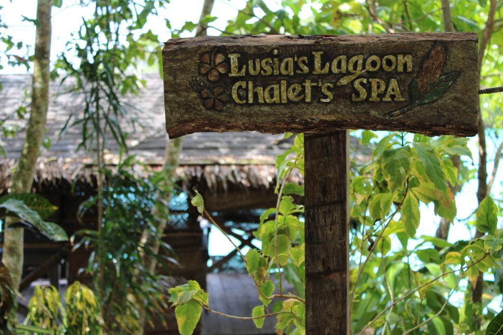 Lusia'S Lagoon Chalets Salelologa Bagian luar foto
