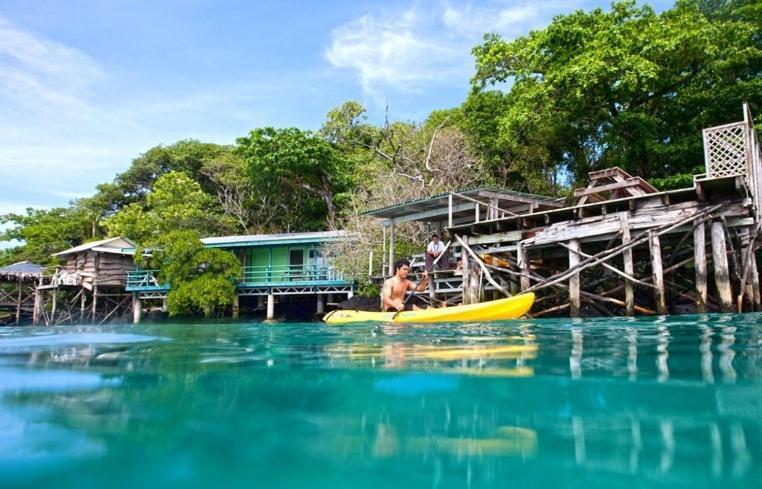 Lusia'S Lagoon Chalets Salelologa Bagian luar foto