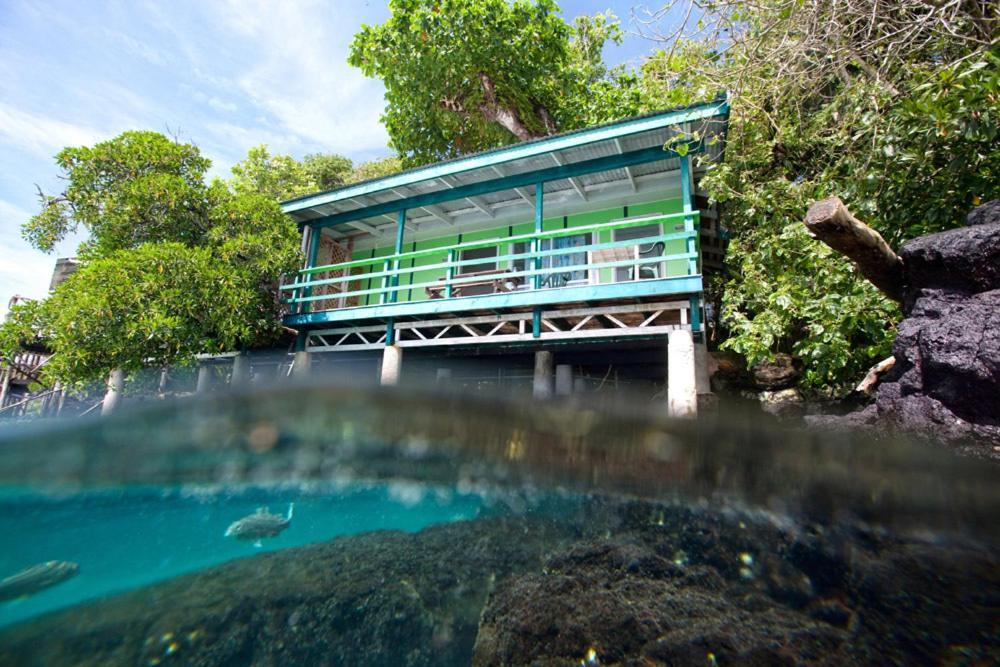 Lusia'S Lagoon Chalets Salelologa Ruang foto