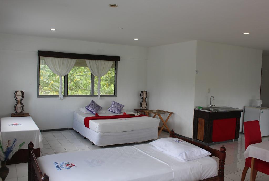 Lusia'S Lagoon Chalets Salelologa Bagian luar foto