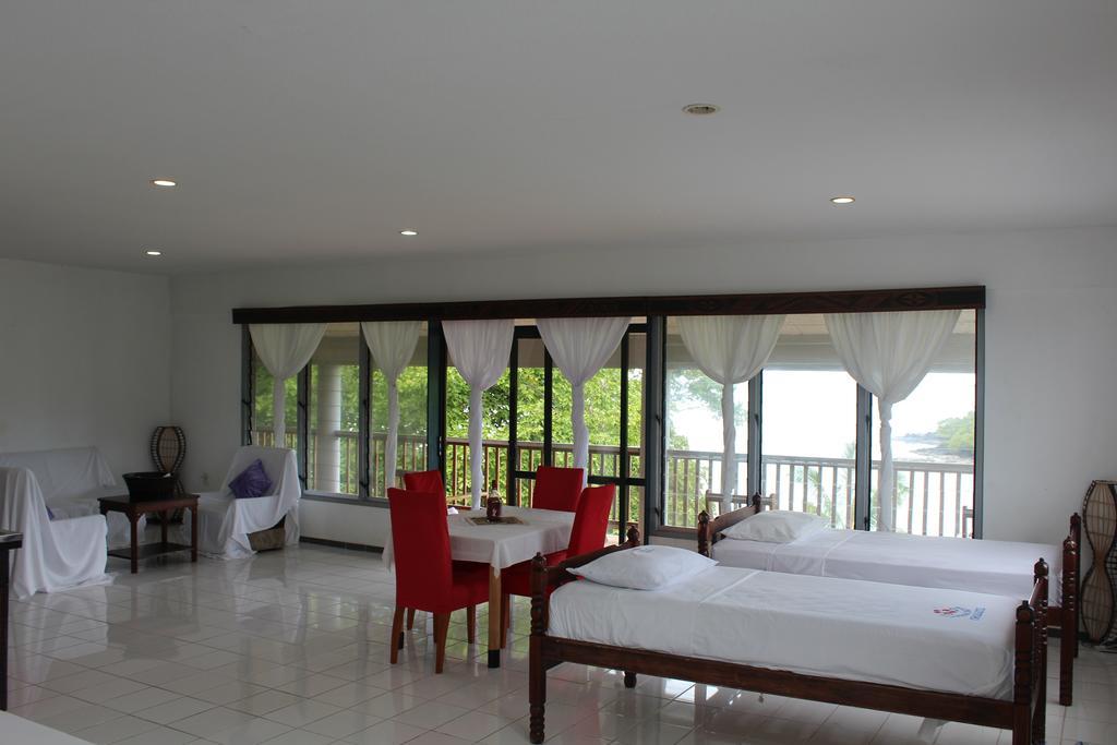 Lusia'S Lagoon Chalets Salelologa Bagian luar foto