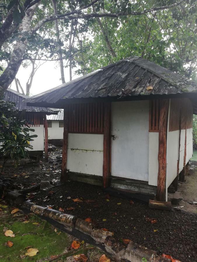 Lusia'S Lagoon Chalets Salelologa Bagian luar foto