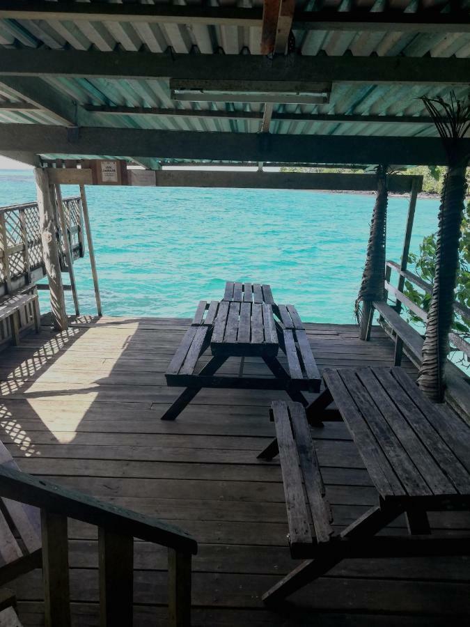 Lusia'S Lagoon Chalets Salelologa Bagian luar foto