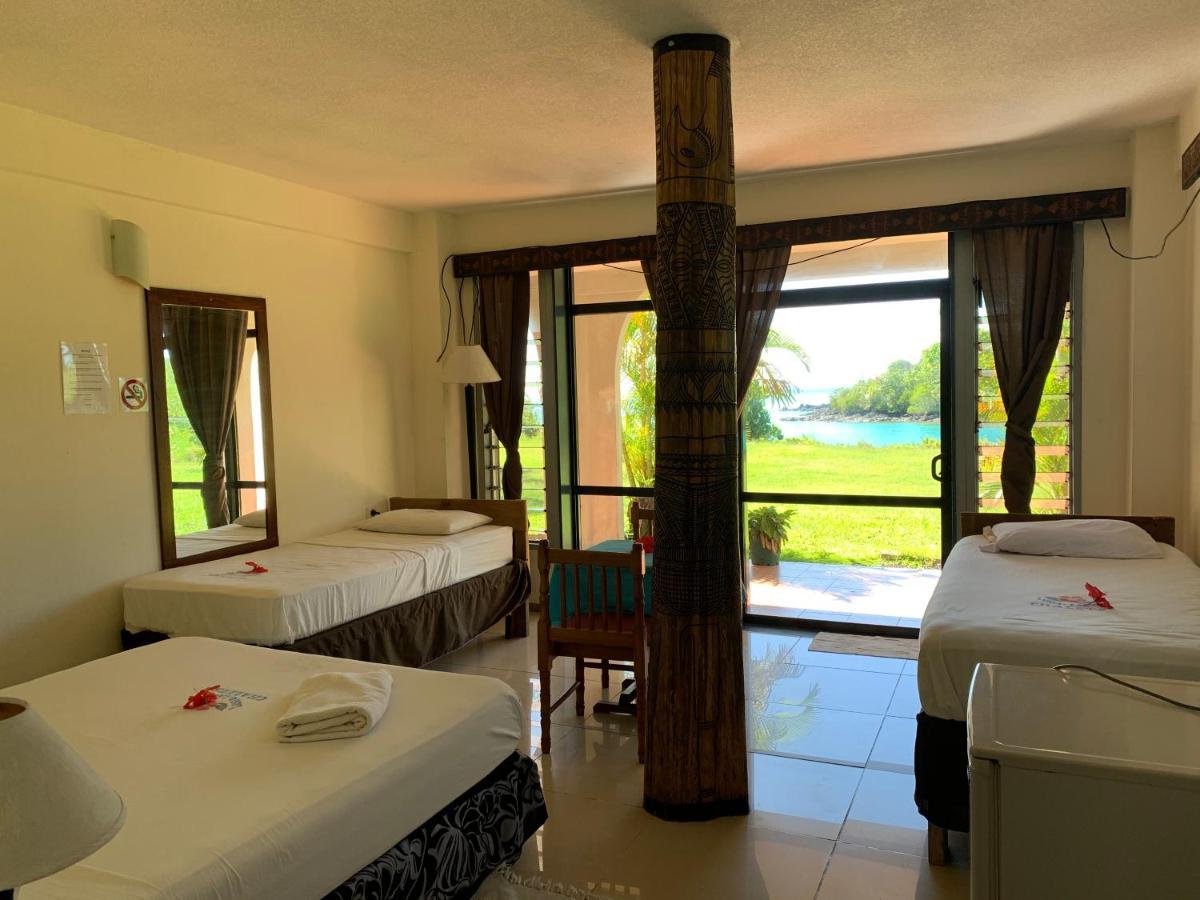 Lusia'S Lagoon Chalets Salelologa Bagian luar foto