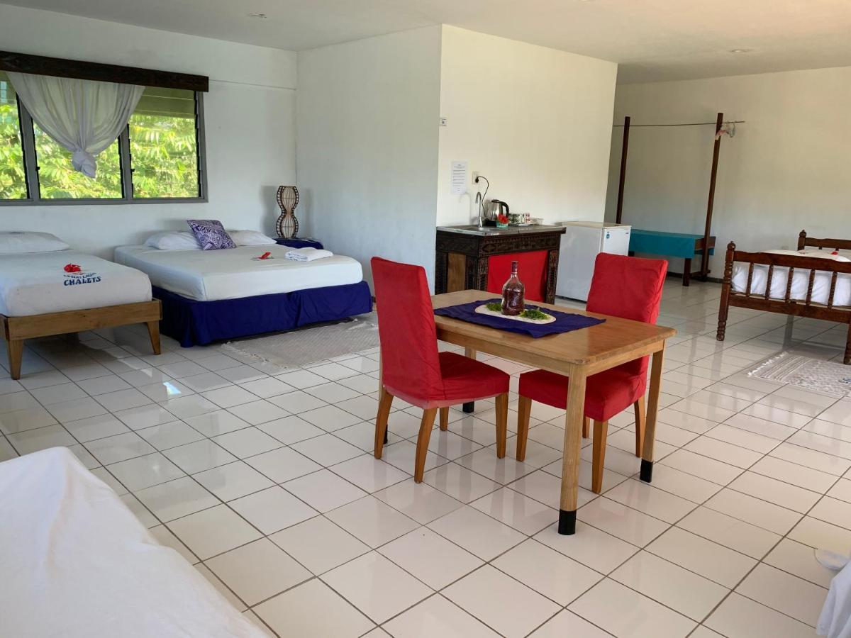 Lusia'S Lagoon Chalets Salelologa Bagian luar foto